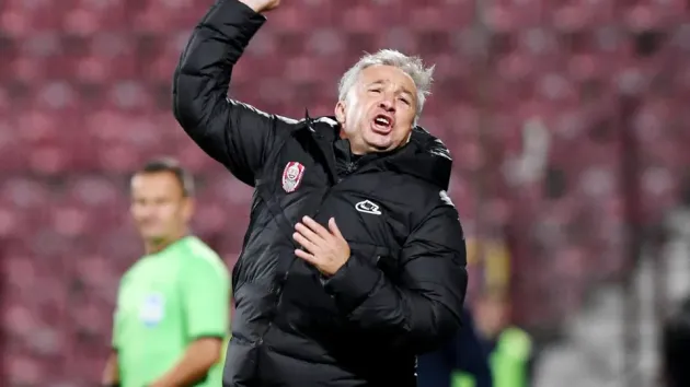 Celtic a pus ochii pe Dan Petrescu, după ce clujenii i-au „caftit” de două ori pe scoţieni