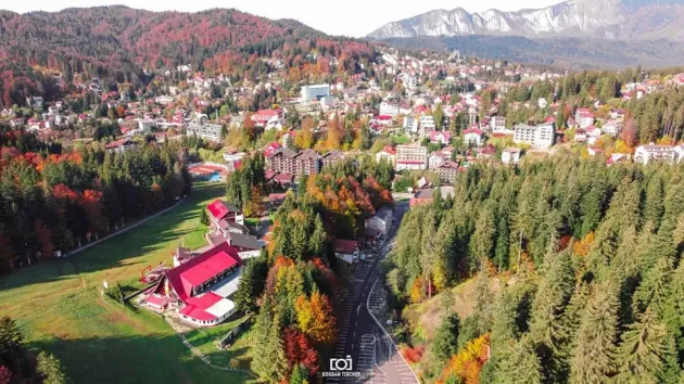 Turistul din Argeş, caz penal: Şi-a luat cazare la Predeal, şi-a comandat şi „fată”. A ..., a bătut-o, i-a luat şi banii