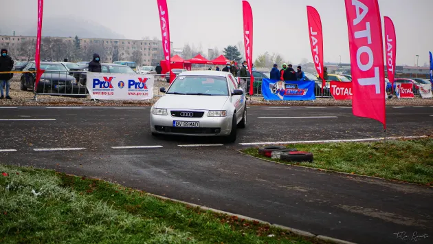 Adrian Mănescu este câştigătorul etapei a treia din Promo Rally