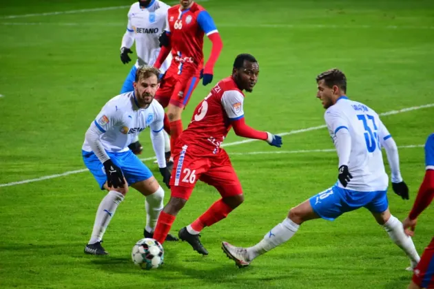 Craiova s-a încurcat şi cu Papură pe bancă