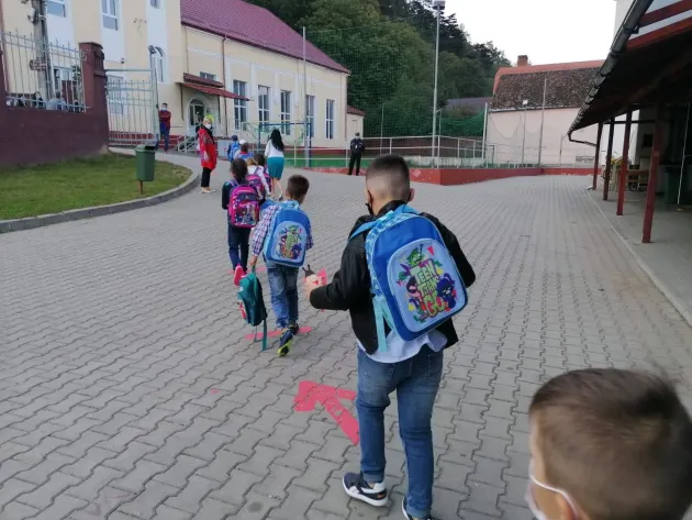 Salvaţi Copiii: Solicităm Guvernului să deschidă, în ianuarie, toate unităţile de învăţământ preşcolar şi din clasele 0-4