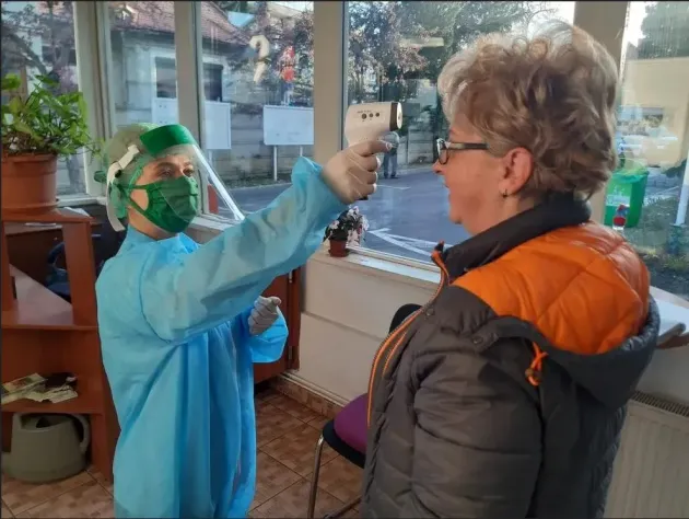 ITM Braşov, amenzile din octombrie: 14.000 de lei pentru angajaţi netermometrizaţi şi nedezinfectaţi, 360.000 de lei pentru muncitori fără acte