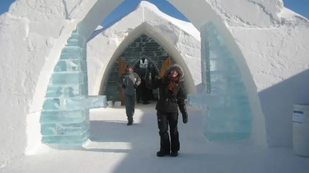 Pandemia şi încălzirea globală „închid” şi anul acesta hotelul de gheaţă de la Bâlea