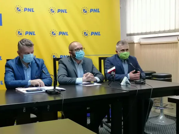 Modelul polonez: Noul deputat liberal de Braşov Dumitru Flucuş vrea reorganizarea teritorială a României şi depolitizarea administraţiei