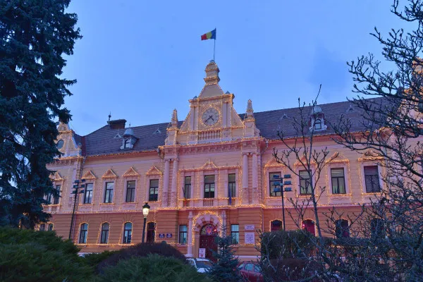 O firmă din Bucureşti, interesată să facă auditul la Primăria Braşov, dar nu la preţul propus de municipalitate
