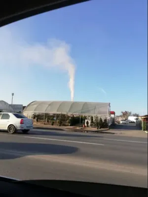 Locatarii din Bartolomeu au reuşit să închidă staţia de asfalt