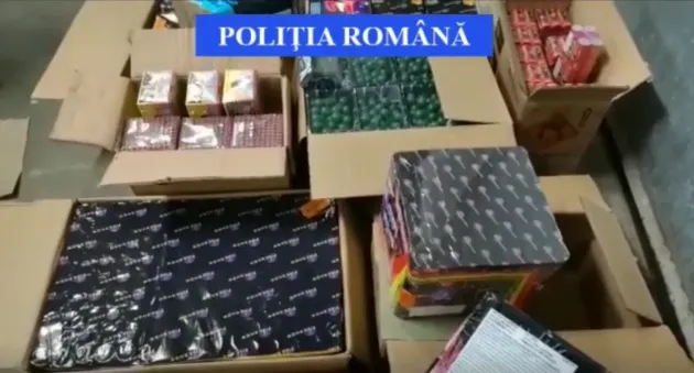 Artificii, rachete, petarde: două tone la un singur transport