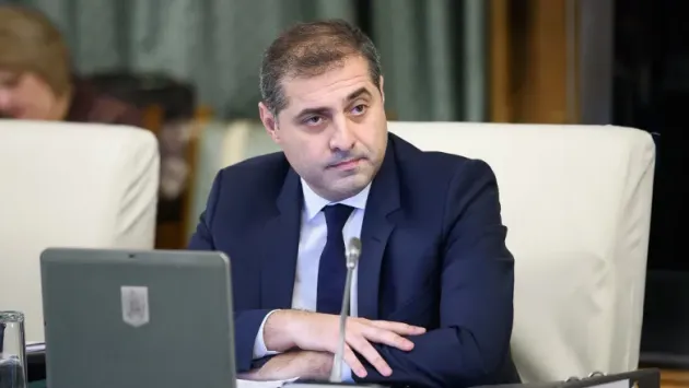 Propunere: Salariul minim brut de 2.300 de lei, în 2021