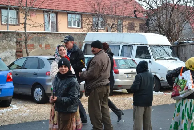 IPJ Braşov: La ce oră şi la ce distanţă de bloc ai voie cu petarde