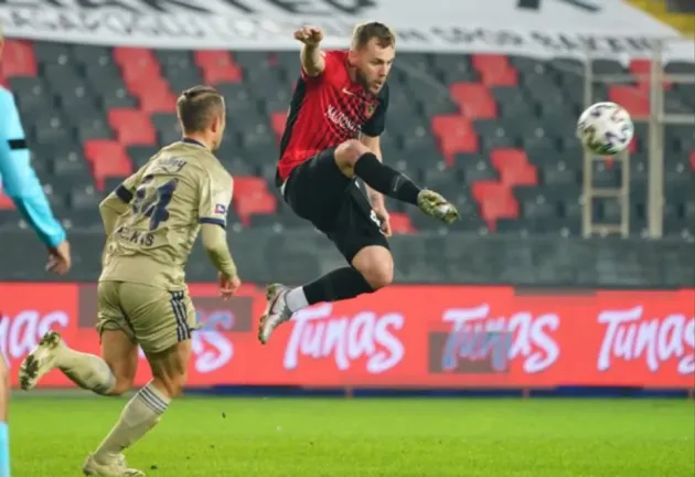 Alexandru Maxim a înscris împotriva lui Fenerbahce