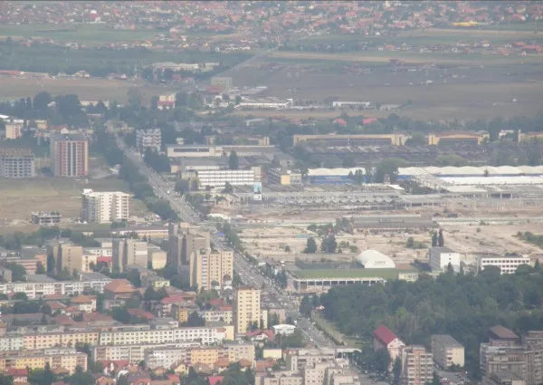 Un dezvoltator din Iaşi va demola halele care adăposteau secţiile turnătoriilor din Tractorul pentru a transforma zona într-un ansamblu imobiliar