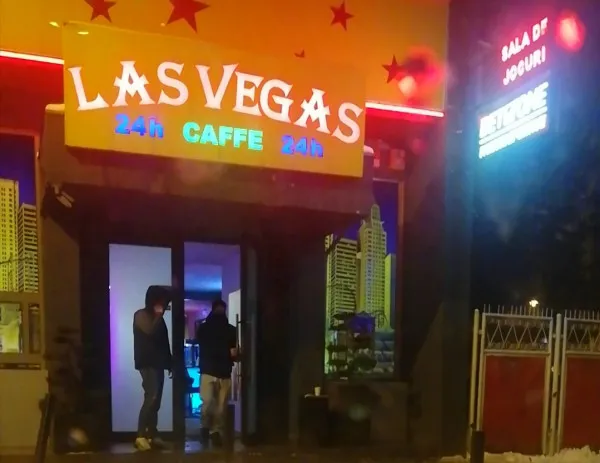 Autorităţile au „pus-o” de un jackpot la păcănele: „Am dat 23 de amenzi în 4 zile”, după ce presa publică pozele cu „Las Vegas”-ul de la Braşov