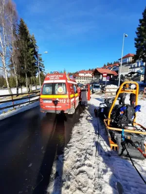 Număr record de schiori accidentaţi în Poiana Braşov. Ce le răspund cei de la Salvamont celor care au umplut facebook-ul cu „pârtiile sunt de vină”
