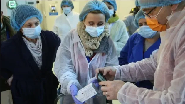 De ce nu e necesar un test pentru COVID-19 înainte de vaccinare?