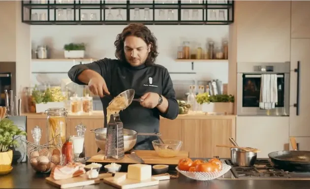 Chef Florin Dumitrescu şi-a dezvăluit secretul: cum face de fapt pastele carbonara