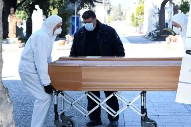 Fake news: Un medic de familie din Braşov a murit după ce s-a vaccinat anti-COVID