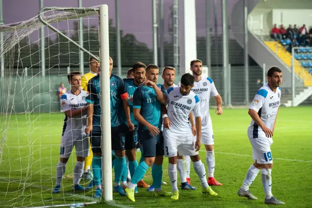 Liga a 2-a rămâne cu 20 de echipe