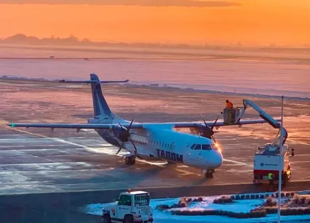 Au oprit un avion pentru a salva o pacientă. A fost la o înmormântare în Braşov, găsită cu SARS-CoV-2