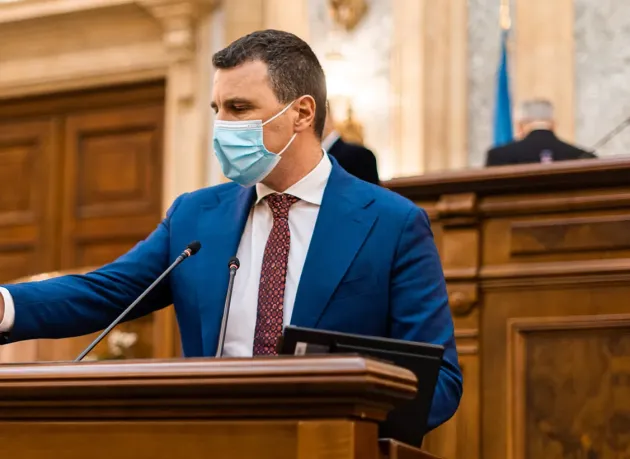 Ministerul Mediului pregăteşte o nouă taxă auto „indestructibilă”. Care sunt variantele propuse şi cum ar putea fi impozitate maşinile vechi