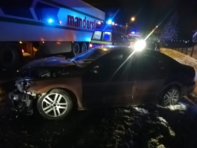DN73, între Predeal și Râșnov: O familie întreagă la spital, tată, mamă, doi copii mici. Nenorocirea a venit din spate, un tir care le-a lovit din plin mașina