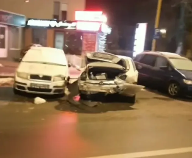 7 dintr-o lovitură. O tanti beată, noaptea, pe Uranus