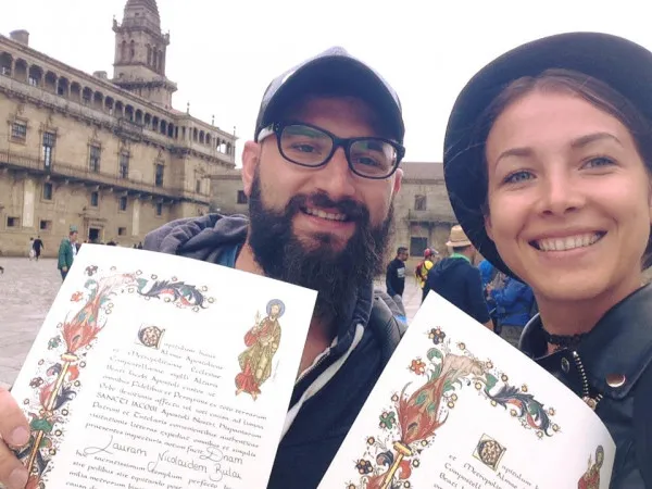 Braşovul are 27 de bone în „agenţia online” de bone: 10 lei ora, 1.500 de lei luna