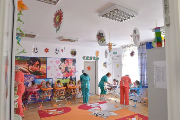 88 de locuri la creşă, „negociate” cu DSP Braşov