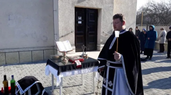 Preotul Gheorghe Malene se întoarce în sicriu acasă