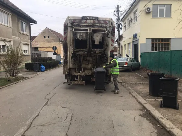 Salubrizarea la Făgăraş: Luaţi de la popor, taxaţi mai ieftin la Primărie