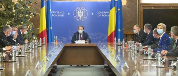 Miniștrii așteptați în Poiana Braşov, reținuți în capitală de ședința CSAT și o convocare la Guvern