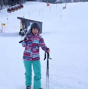 Dacă la noi vi se pare greu de respectat „poruncile Covidului”, o braşoveancă ne spune cum e în Austria. „Relaxarea” din 8 februarie: „La frizerie şi coafor poţi merge numai cu test negativ Covid”
