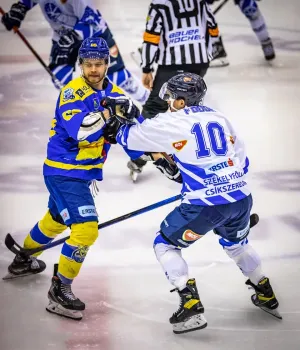 „Lupii” urcă pe primul loc al Ligii Erste