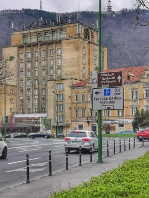 Restaurantul Hotelului Aro Palace Braşov a fost închis