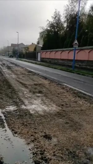 Asfaltarea şi „dezasfaltarea” din Tractorul, etapa „preasfaltare”: Proprietarii bucăţilor de stradă vor fi expropriaţi