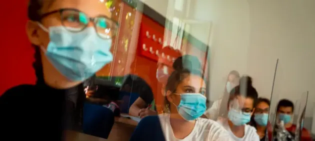 127 de cazuri de infectare SARS-CoV-2, după 12 zile de şcoală faţă în faţă