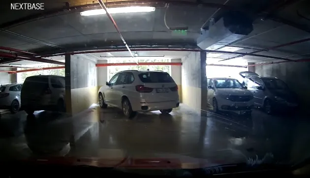 Cum parchezi un X 5 în Poiana Braşov. Cu tupeu