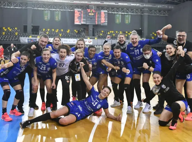 CSM Bucureşti s-a impus în derby-ul Ligii Florilor