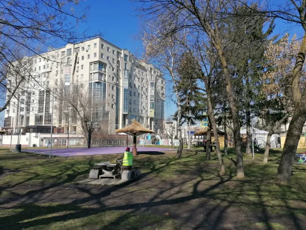Lista celor 13 care vor vota orice „piatră” ce va fi pusă în Braşov: 7 arhitecţi, 5 funcţionari şi 1 cetăţean