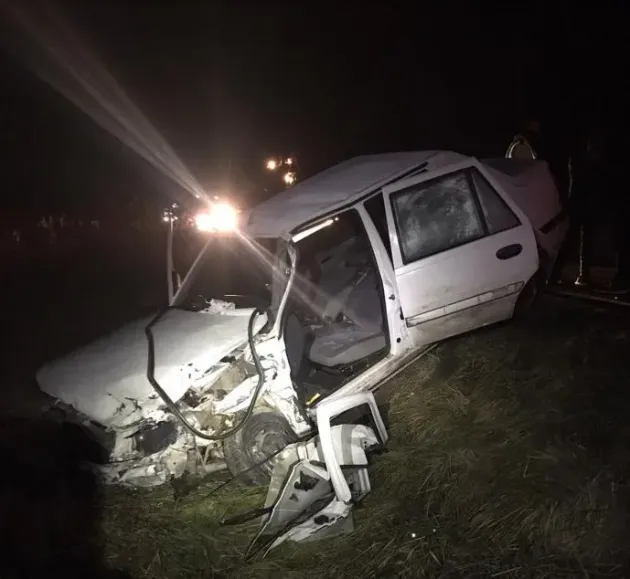 Accident la graniţa judeţelor Braşov şi Sibiu: Un BMW, o Dacie şi un TIR