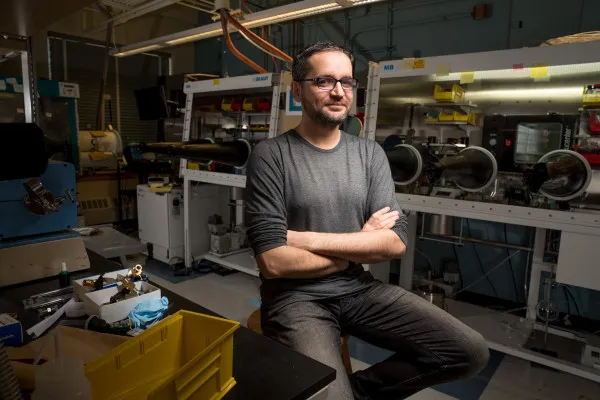 Un braşovean, profesor la Massachusetts Institute of Technology (MIT), vrea să revoluţioneze industria aparatelor de aer condiţionat