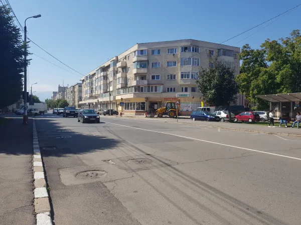 Încă respira când au ajuns medicii: 39 de ani, căzut de la etajul 4