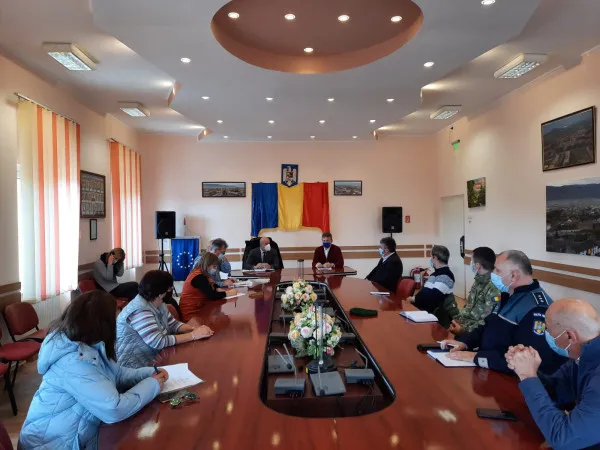 Ghimbav, 7,45 la mie: Prefectura a convocat o şedinţă de lucru şi cere centru de vaccinare în acest oraş şi „acţiuni de responsabilizare a cetăţenilor”