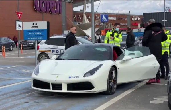 „Neamţul cu Ferrari” şi-a plătit cu 2.000 de lei parcarea şi cu încă 500, o mască