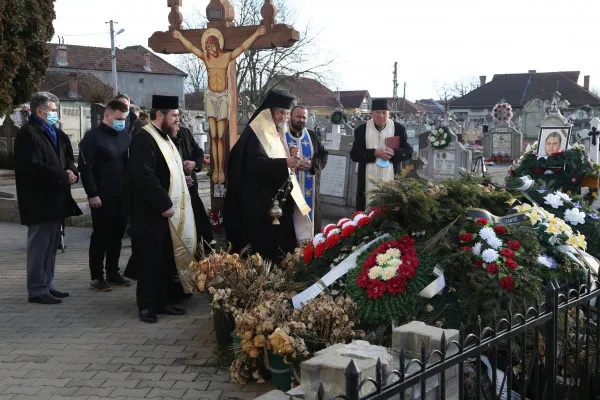 Mitropolitul Ardealului, slujbă de pomenire la mormântul părintelui Gheorghe Malene