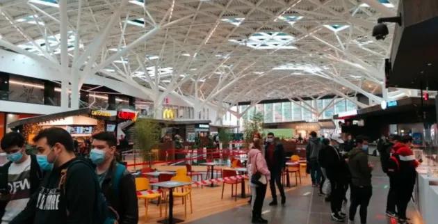 E confirmat: Braşovul e în carantină, deocamdată şcolară. Se închid şcolile şi grădiniţele, toţi copiii acasă, de azi
