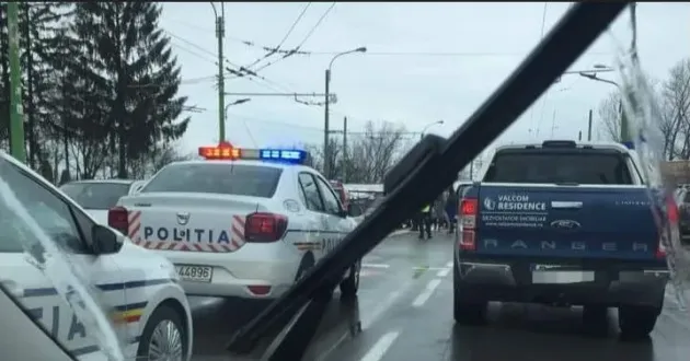 Avea 16 ani şi era din Brăila: Poliţia i-a găsit familia băiatului rănit grav joi trecută, la Braşov