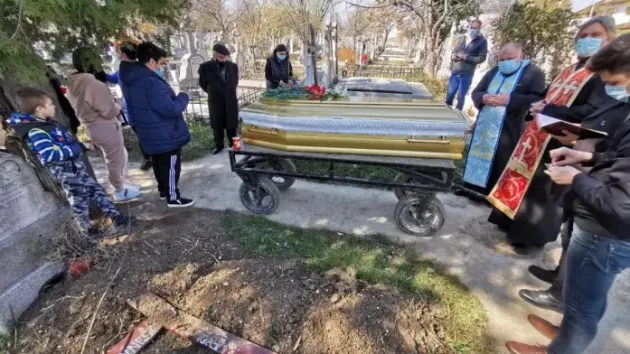 „A murit în sărăcie”