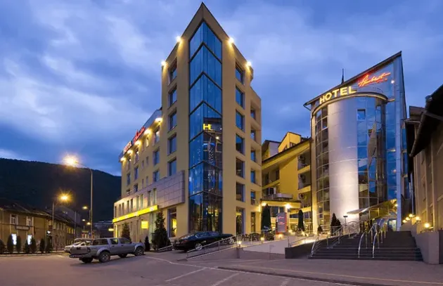 Grupul Ambient, cu 6 hoteluri în judeţul Braşov, „taxat” cu 8,4 milioane de lei de criză