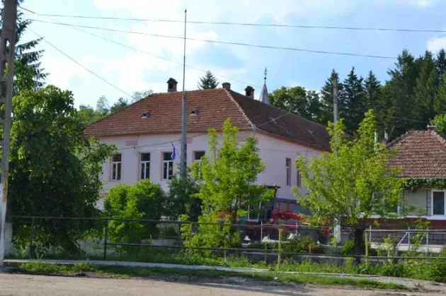 IŞJ: Grădiniţa şi şcoala din Dăişoara au fost închise, în urma îmbolnăvirilor cu Covid