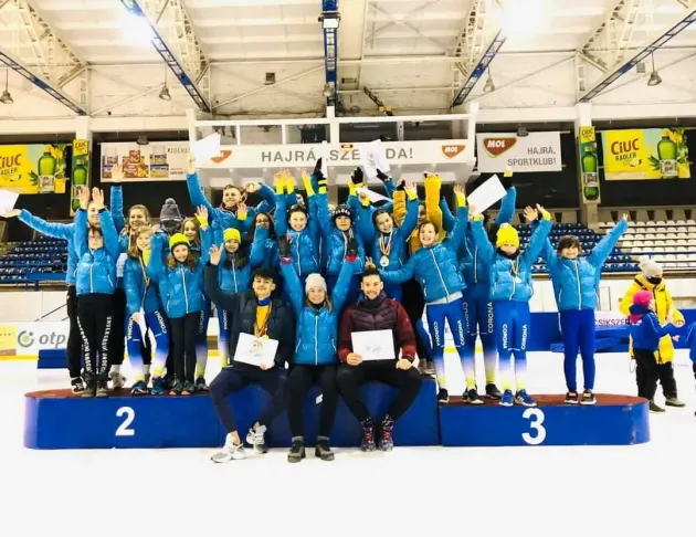 Zece titluri de campion naţional şi 14 de vicecampion pentru patinatorii Coronei la Campionatul Naţional de Short Track